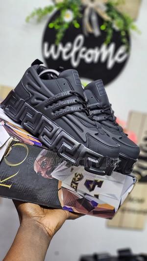 Versace Sneakers - thumbnail 2