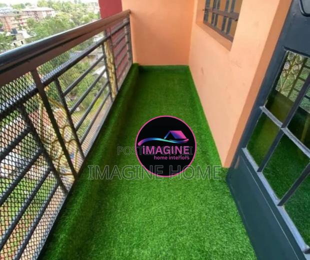Unique Artificial Grass Carpet, With Green Fences - main view