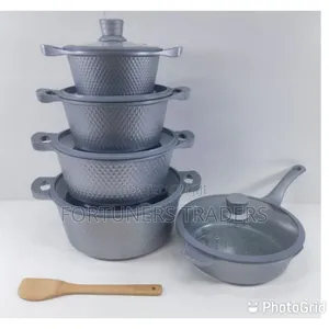 *_Bosch 11pc Cookware With Silicone Lid Covers*