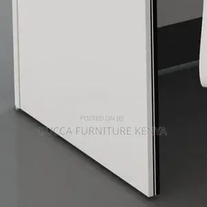 Workstations: 4-Seater Casual Executive Modular Workstation