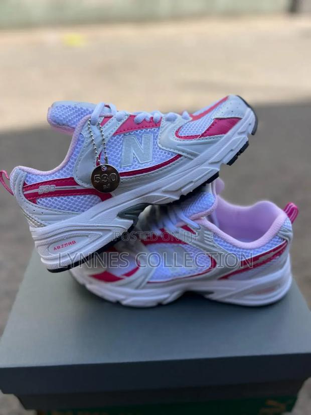 New Balance 530 White Pink - main view