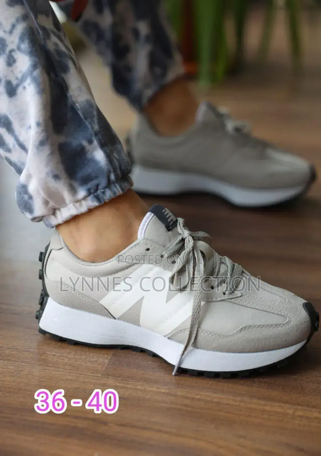 New Balance 327