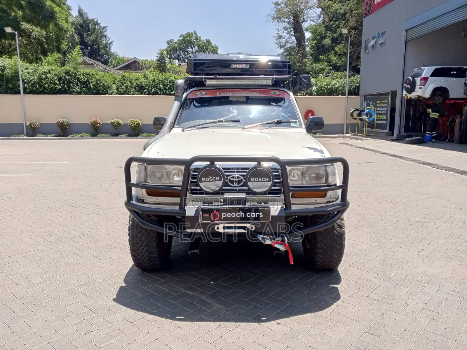 Toyota Land Cruiser 1993 White