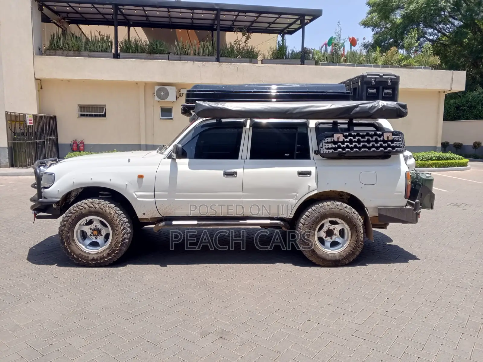 Toyota Land Cruiser 1993 White