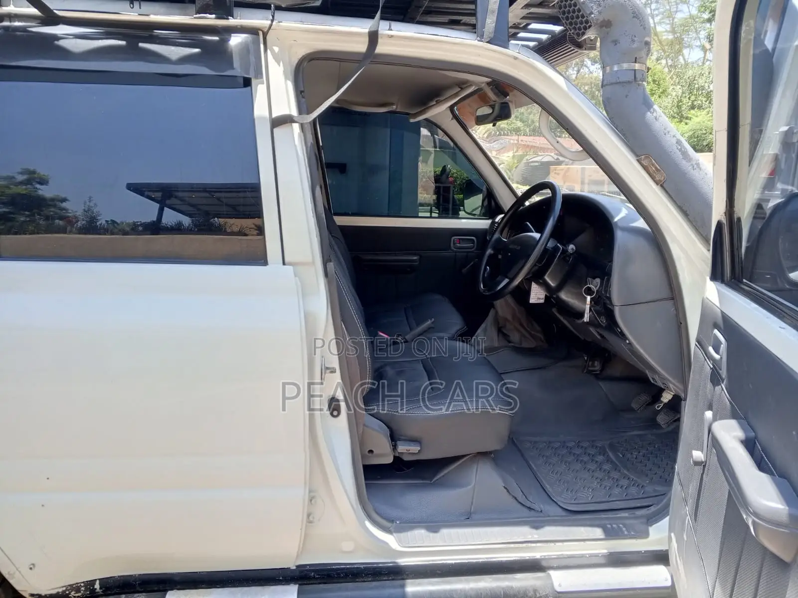 Toyota Land Cruiser 1993 White