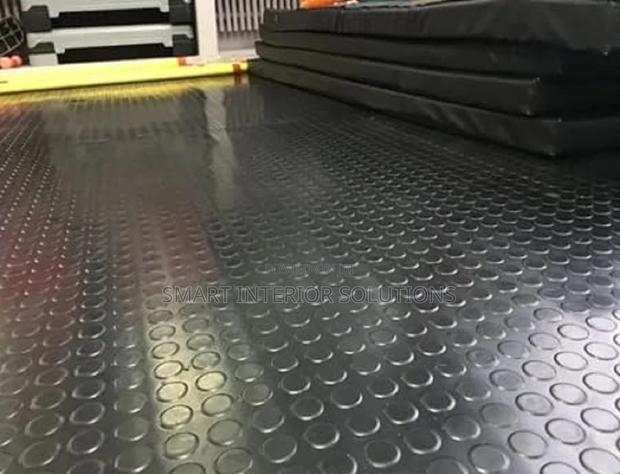 Long-Lasting Coin Rubber Mat