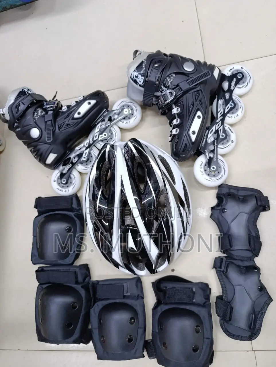 Full Set Hard Boot With Rubber Wheels in Black Skating Sey