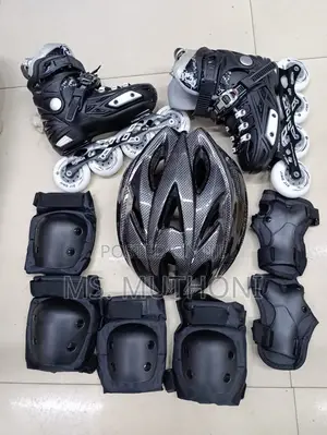 Full Set Hard Boot With Rubber Wheels in Black Skating Sey