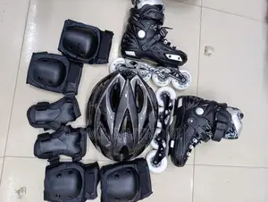 Full Set Hard Boot With Rubber Wheels in Black Skating Sey