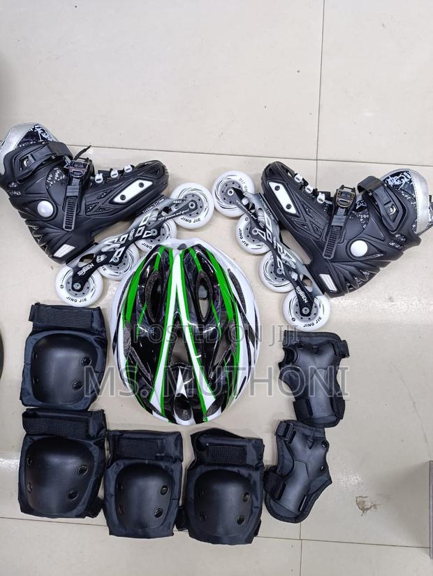 Full Black Hard Boot Skating Set
