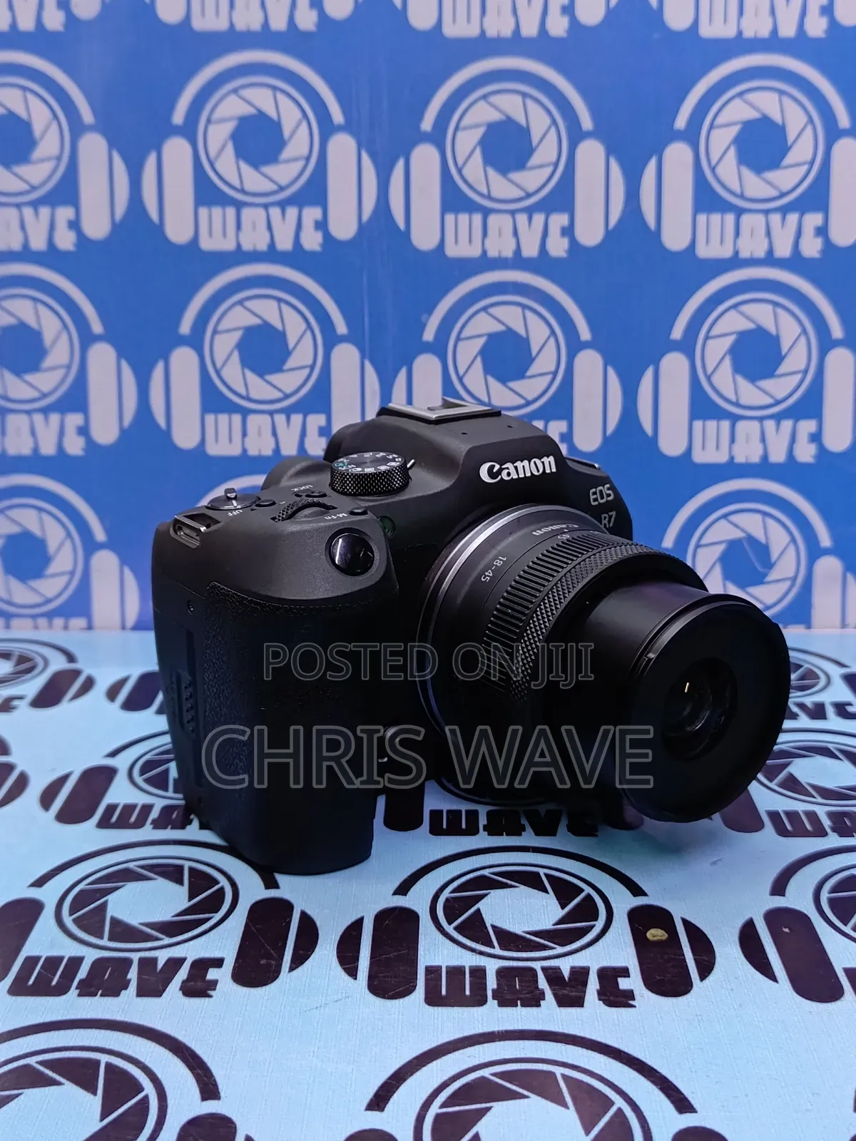 Canon Eos R7 Mirrorless With Lens