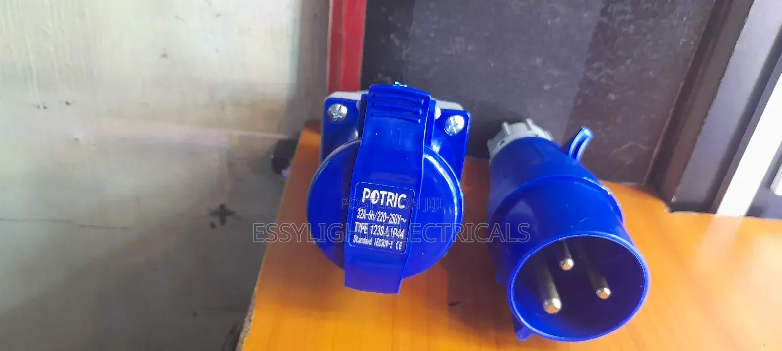 Industrial Sockets