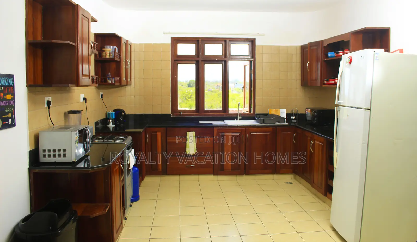 Affordable 1br Beachfront Apartment in Mombasa Shanzu