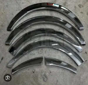 Toyota Hiace 7l Wheel Flares Chrome Moulding
