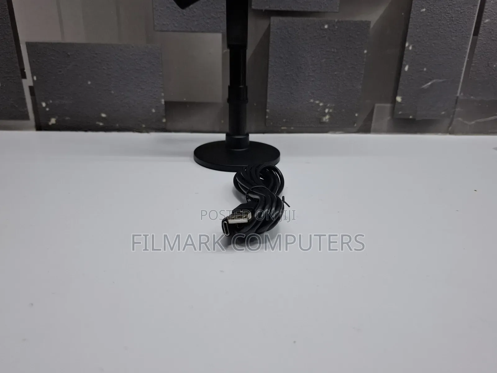 Podcast Microphone With Desktop Stand