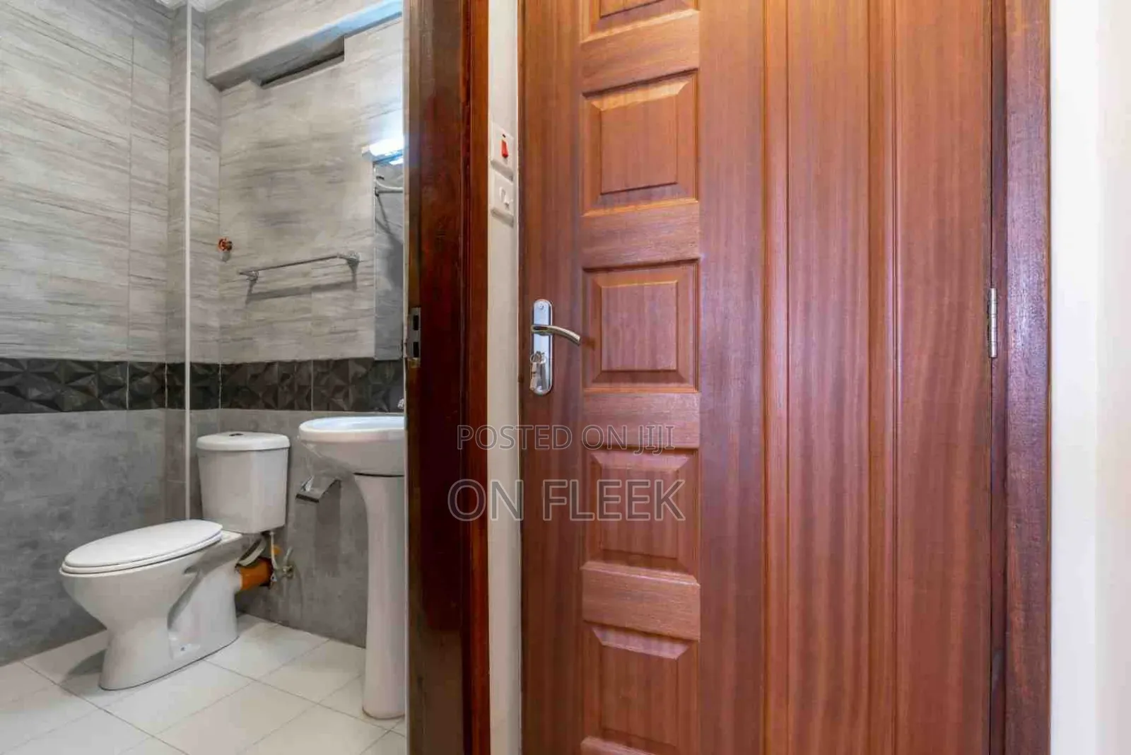 2bdrm Apartment in Luxore, Gateway Mall Area for sale