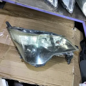 Toyota Spade 2012/2017 Non Xenon Headlamp, Clean Ex Japan