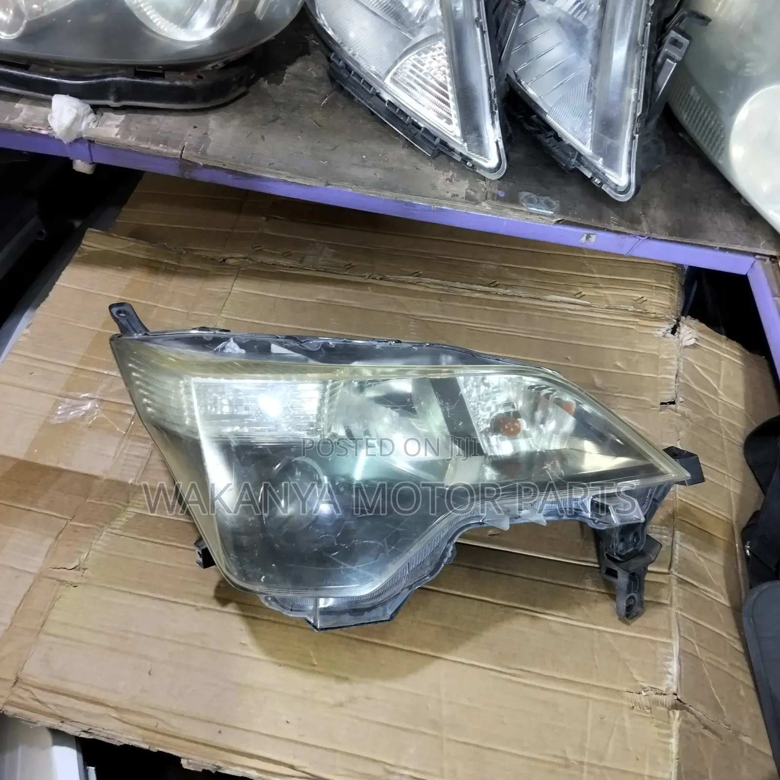 Toyota Spade 2012/2017 Non Xenon Headlamp, Clean Ex Japan