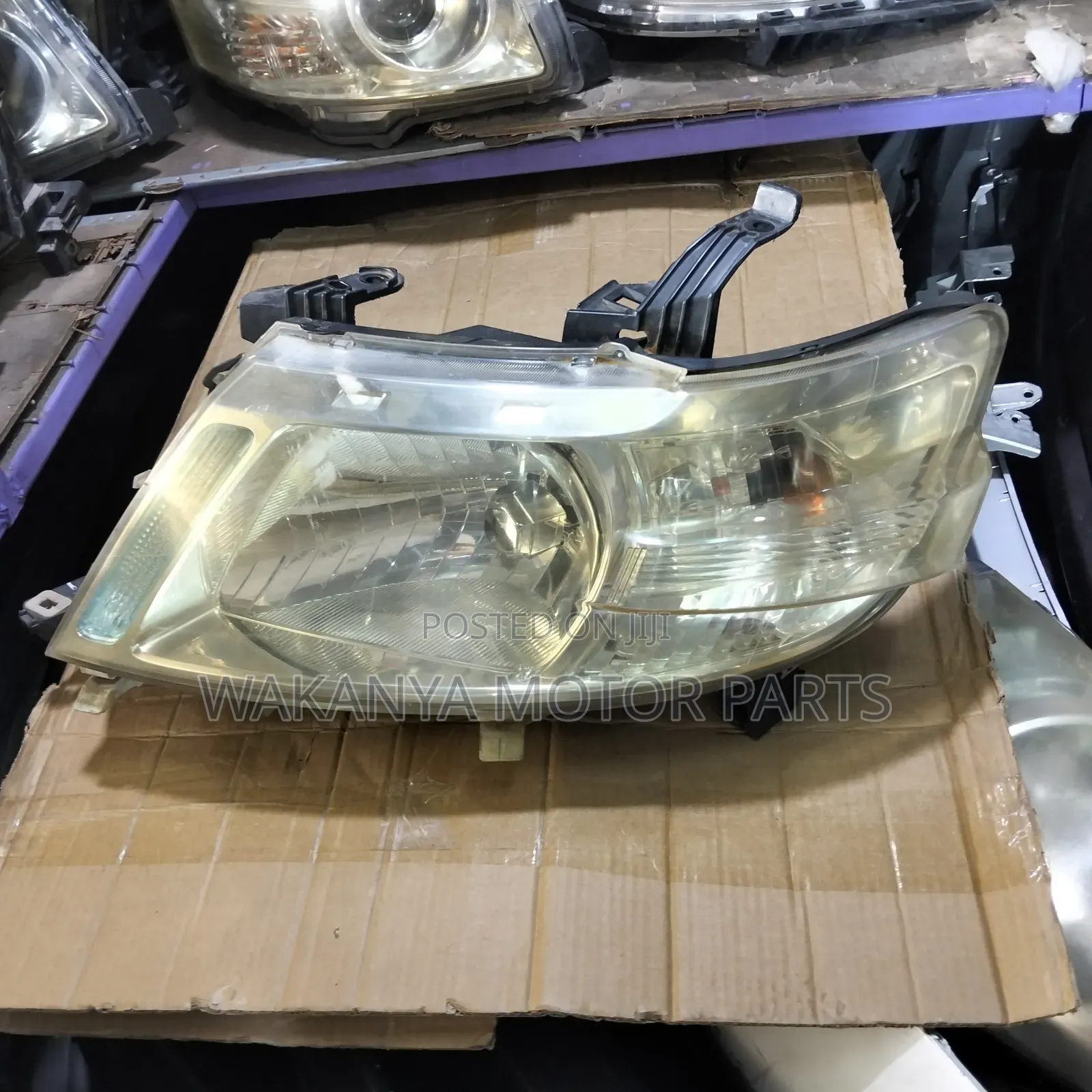 Nissan Serena Fc25 2005/2006 Non Xenon Shiny Reflector Lamp
