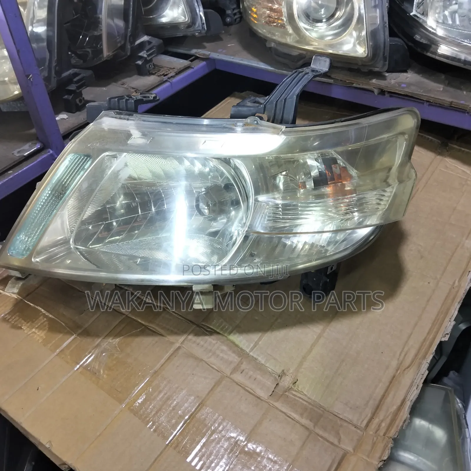 Nissan Serena Fc25 2005/2006 Non Xenon Shiny Reflector Lamp