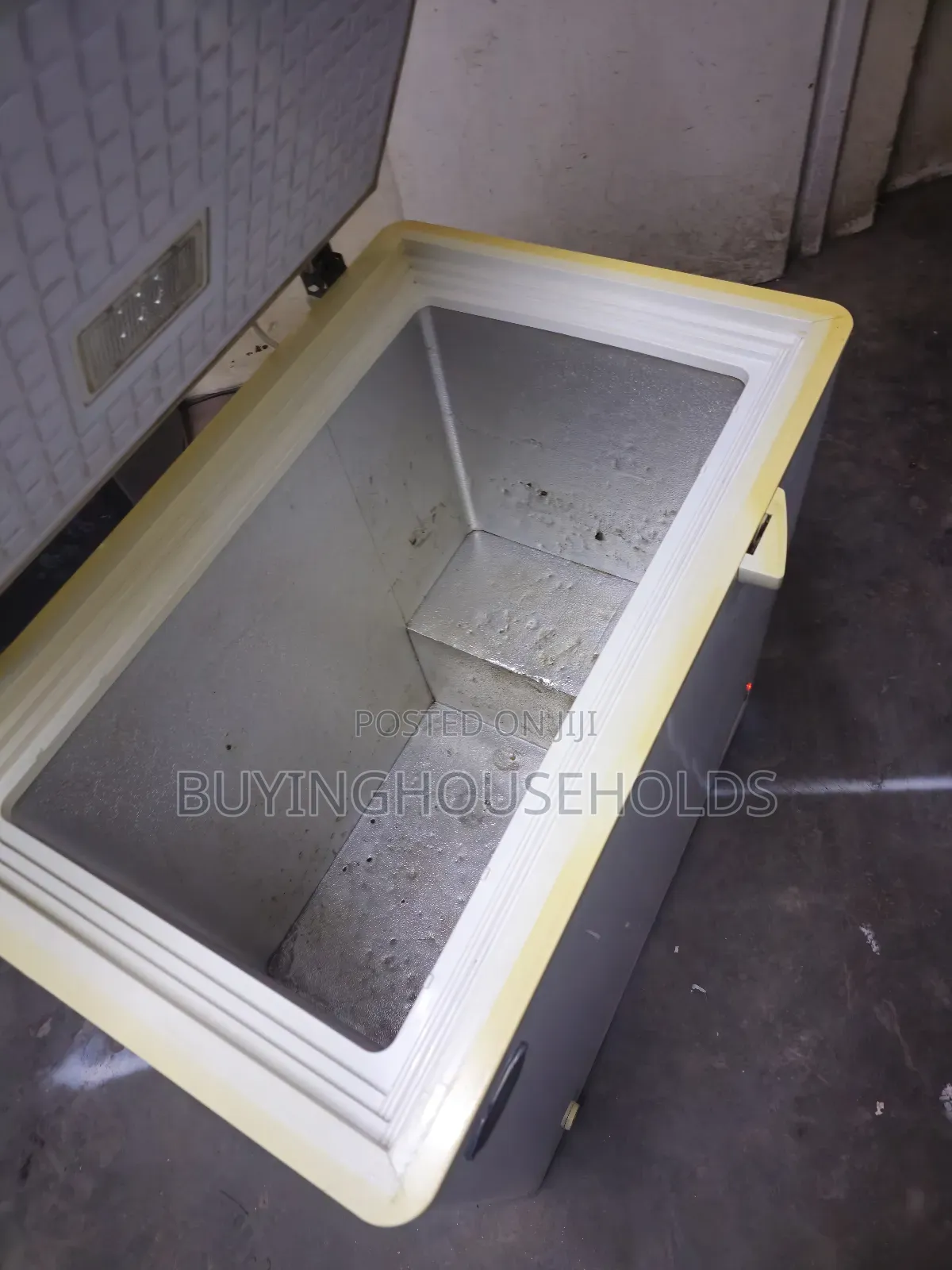 Mika 150l Chest Freezer