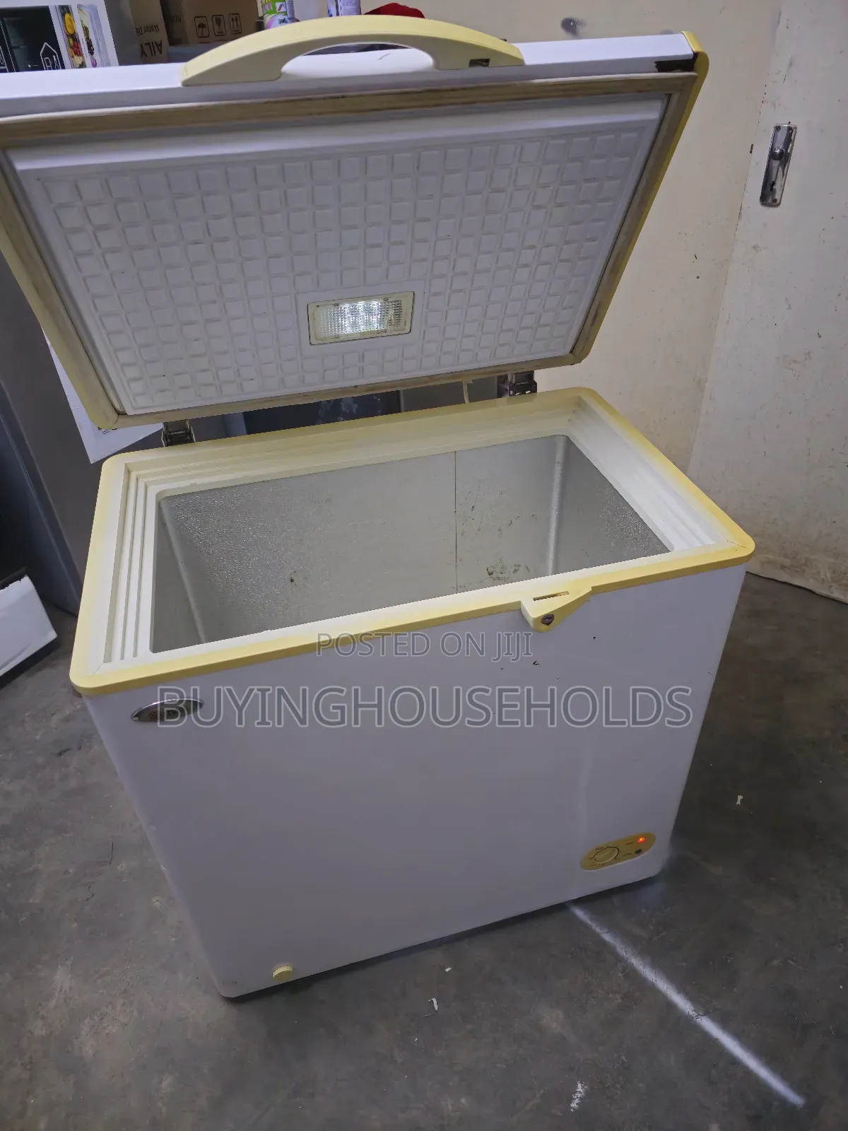 Mika 150l Chest Freezer