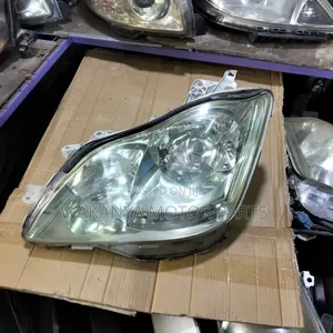 Toyota Crown 301 Royal Saloon Model 2002 Xenon Headlamp