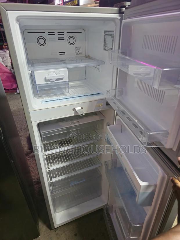 Lg 260l No Frost Fridge - thumbnail 3