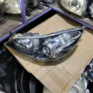 Subaru Legacy/Outback Br9 Zenon Shiny Headlight, Ex Japan