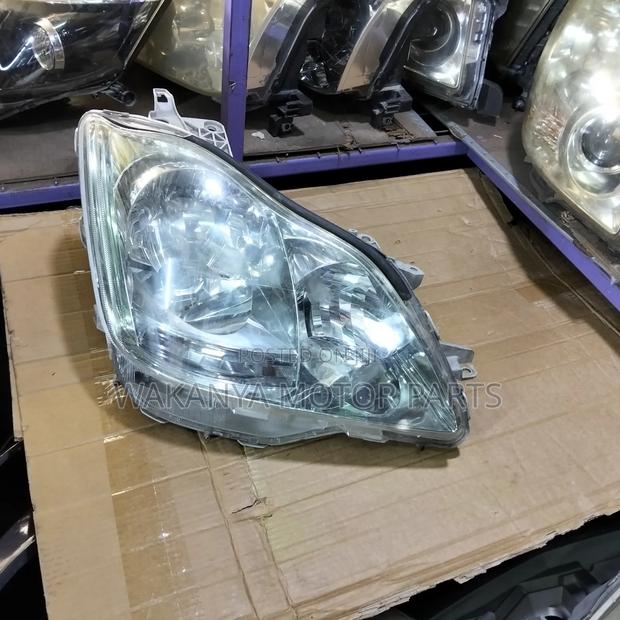 Toyota Crown Xenon Headlight, Model 2002. Clean Ex Japan