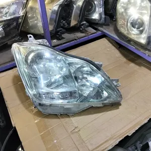 Toyota Crown Xenon Headlight, Model 2002. Clean Ex Japan