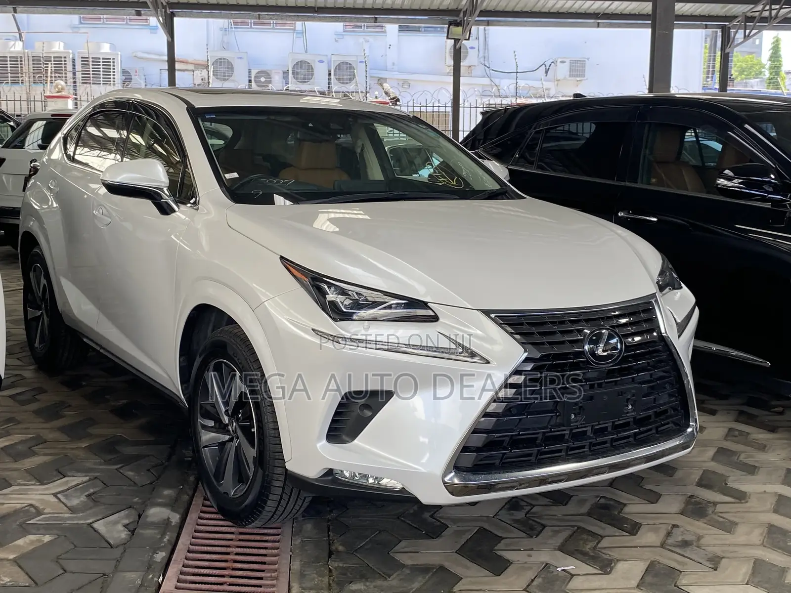 Lexus NX 2018 Off white