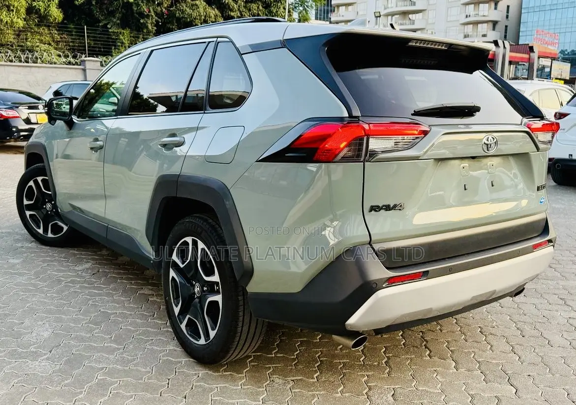 Toyota RAV4 Adventure AWD 2020 Green