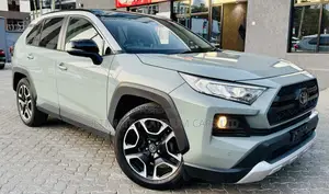 Toyota RAV4 Adventure AWD 2020 Green