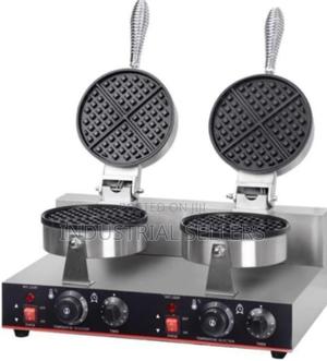 Commercial Double Waffle Baker - thumbnail 2