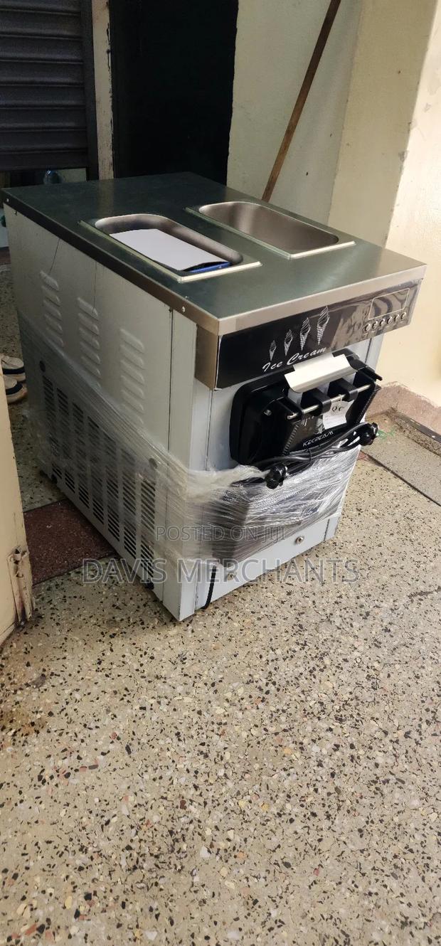 Professional Ice Cream Maker - main view