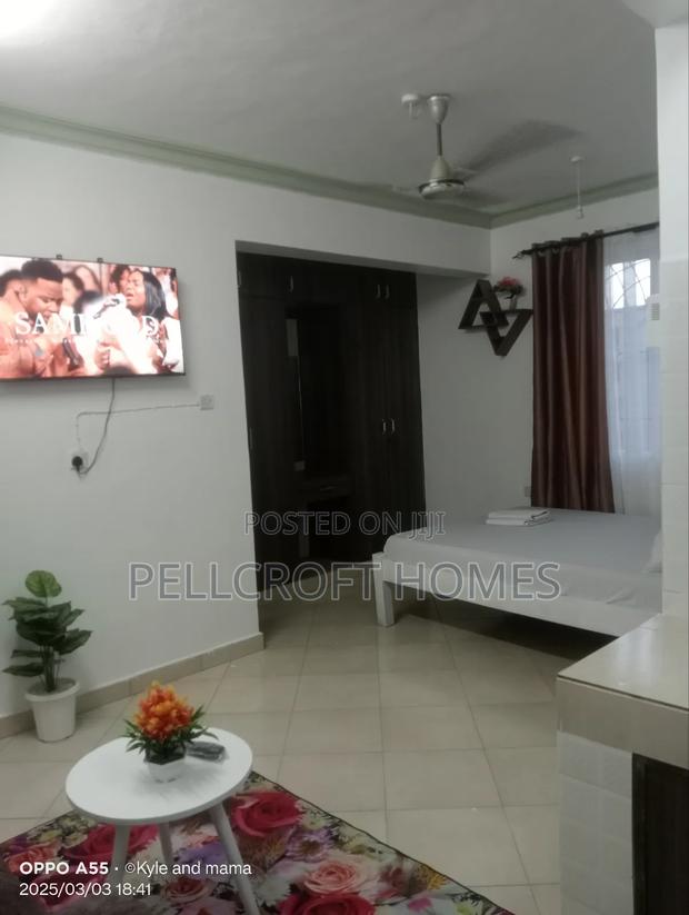 Cosy Studio BNB - thumbnail 11