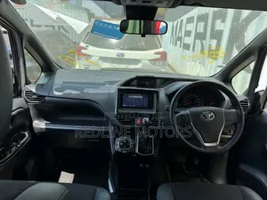 Toyota Noah 2.0 AWD (7 Seater) 2018 Black
