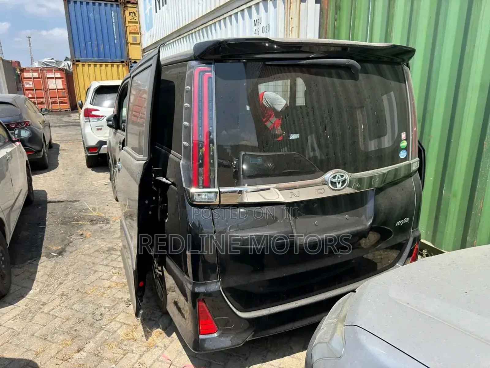 Toyota Noah 2.0 AWD (7 Seater) 2018 Black