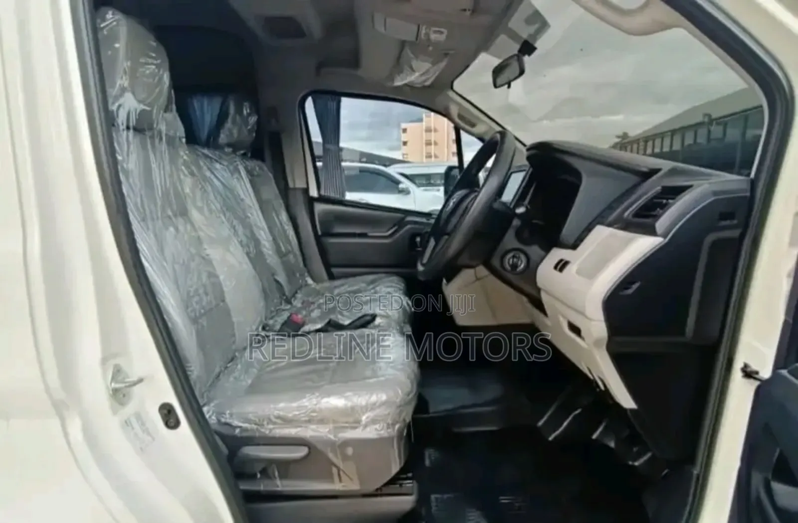 Toyota HiAce 2018 White