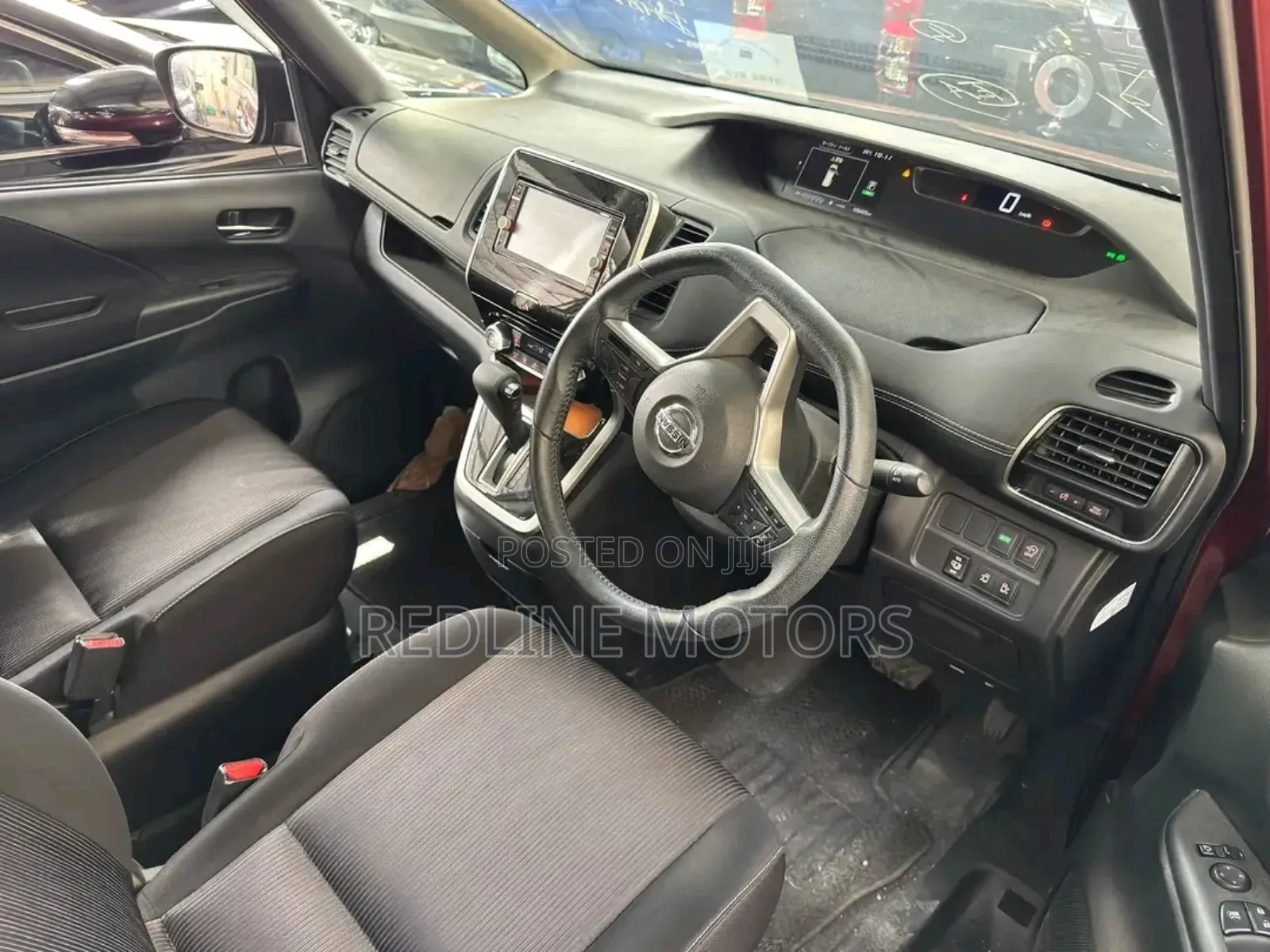 Nissan Serena 2018 Red