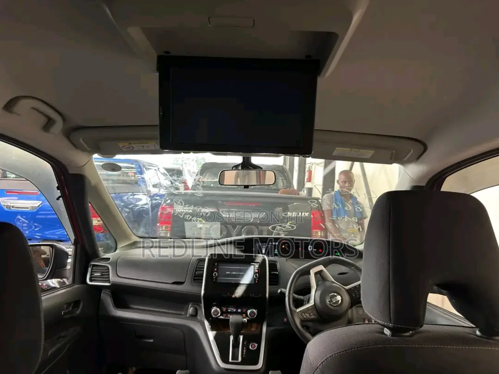 Nissan Serena 2018 Red