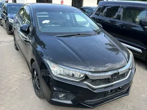 Honda Grace 1.5 Hybrid AWD 2018 Matt Black