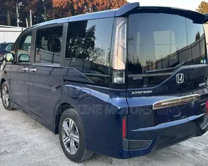 Honda Stepwgn 2018 Blue