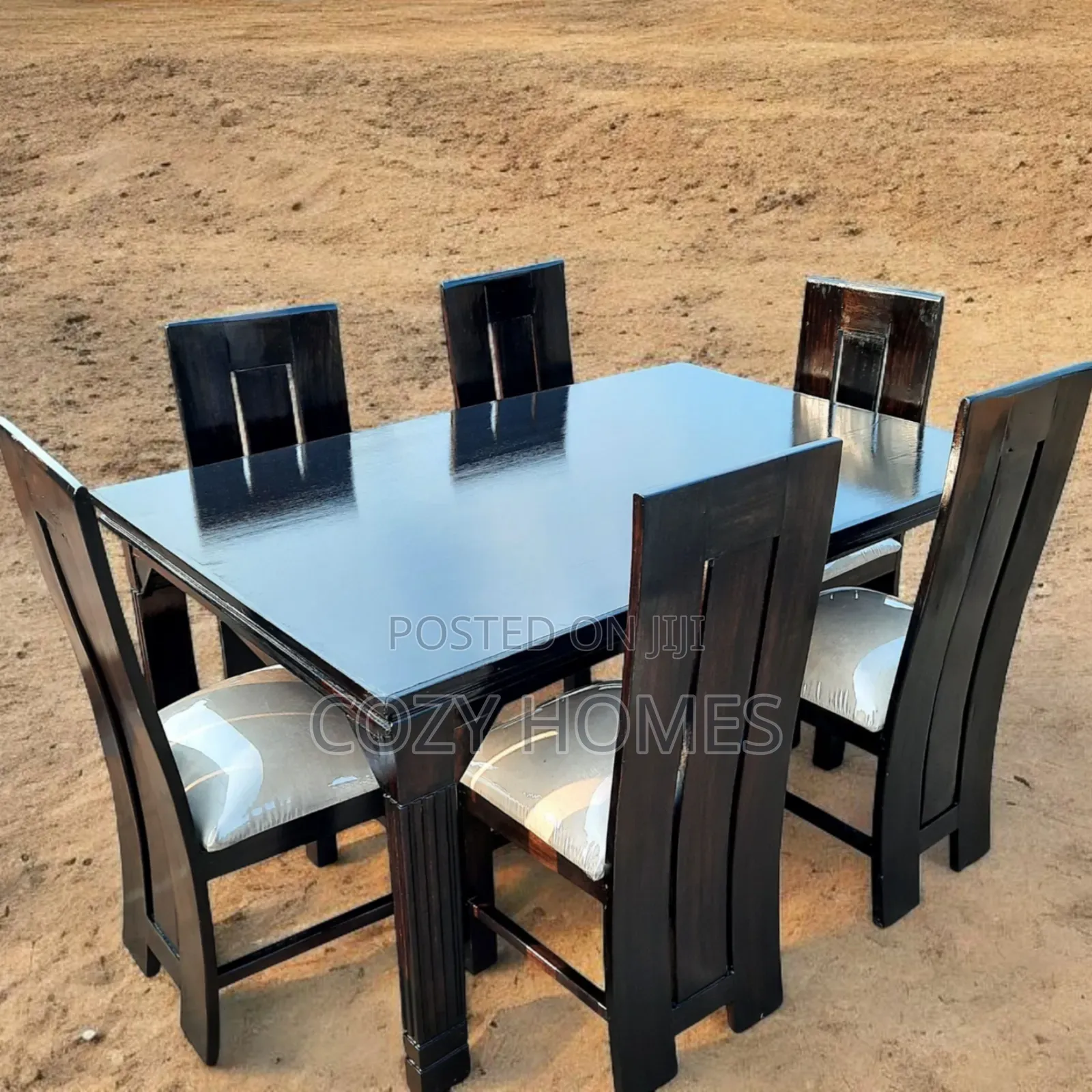 Dining Table, a Neat 6 Seater Dining Set