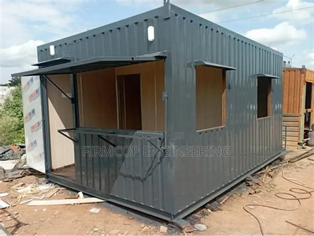 Portable Container Shop With Storage Cabins