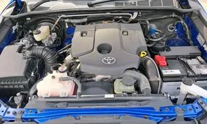 Toyota Hilux 2018 Blue