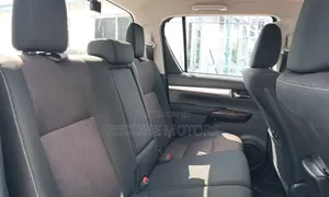 Toyota Hilux 2018 Blue