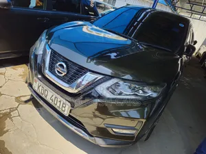 Nissan X-Trail 2017 Green