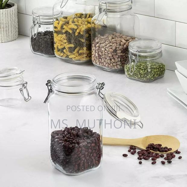 *Air Tight Canister Set Made of Hardened Glass